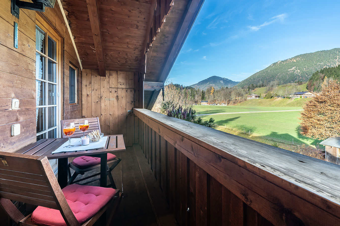 Haus-Sissi-Ferienwohnung-Ausblick-Schoenberg