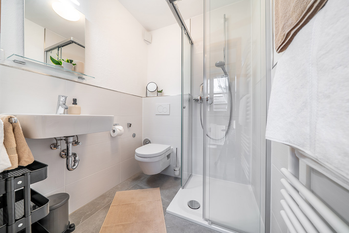 Haus-Sissi-Ferienwohnung-Schönbergblick-Badezimmer